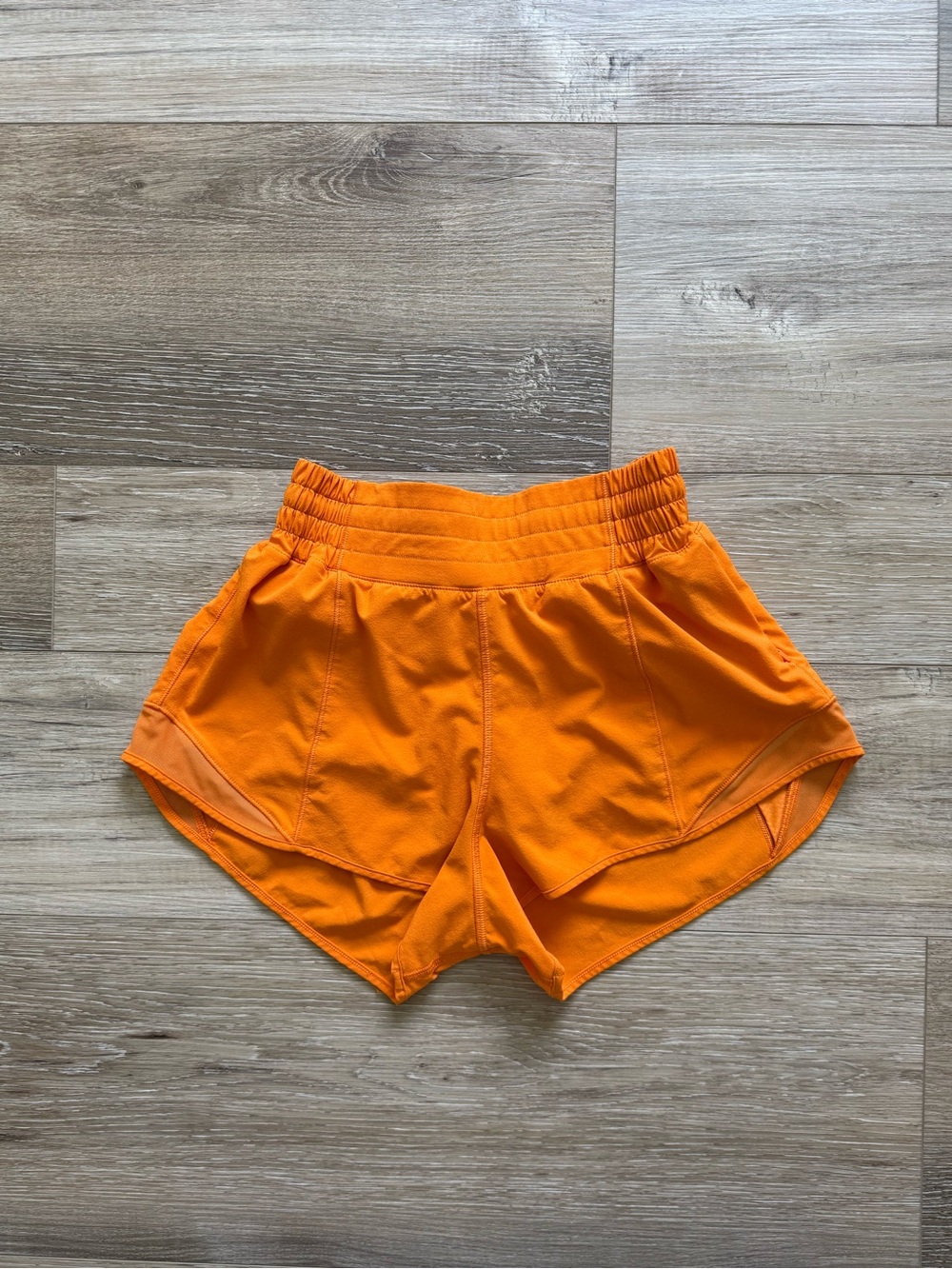 Lululemon Hotty Hot High-Rise short